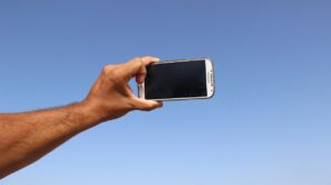 マッチングアプリで使える写真の撮り方と成功事例まとめは？