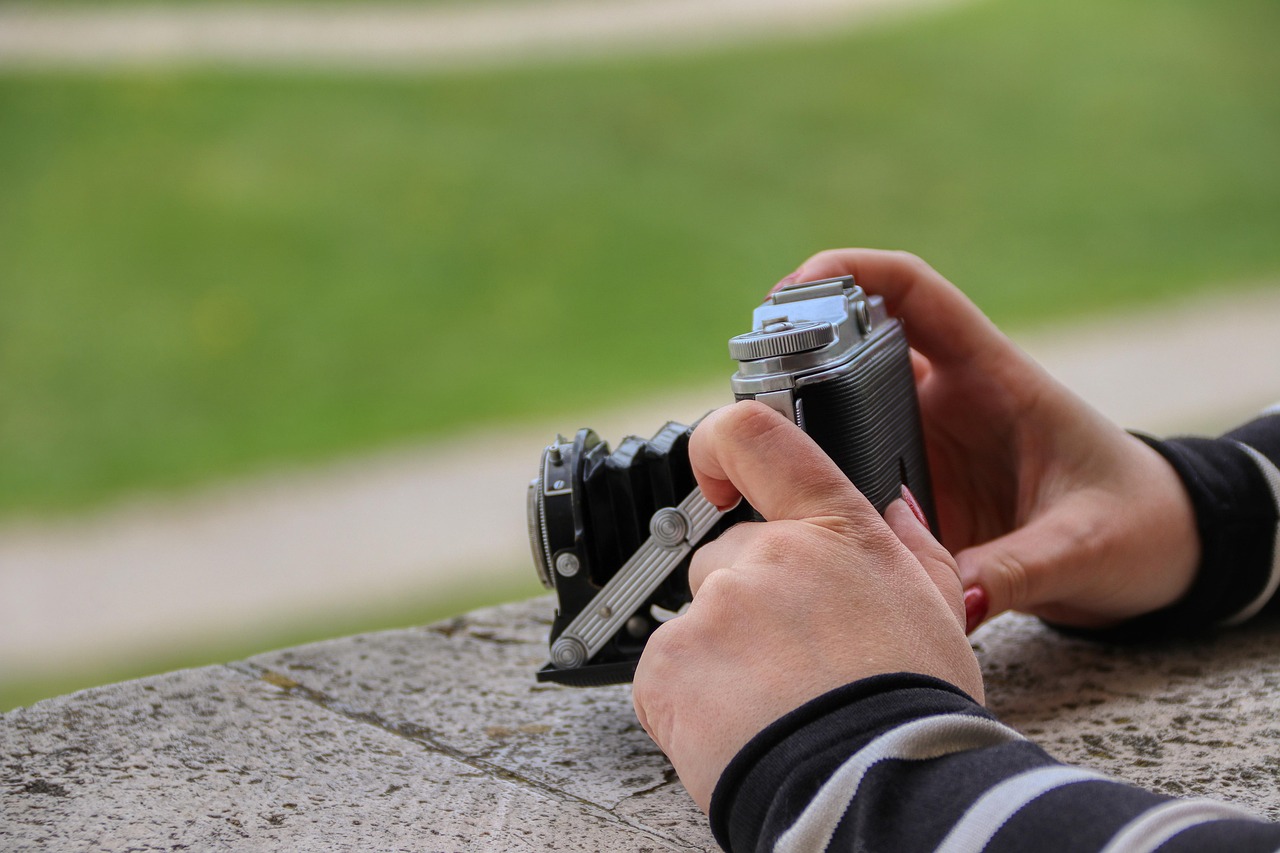 マッチングアプリで魅力的な写真をアウトドア風景で撮るコツは？