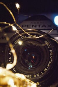 マッチングアプリで成功するための写真の明るさ調整方法は？