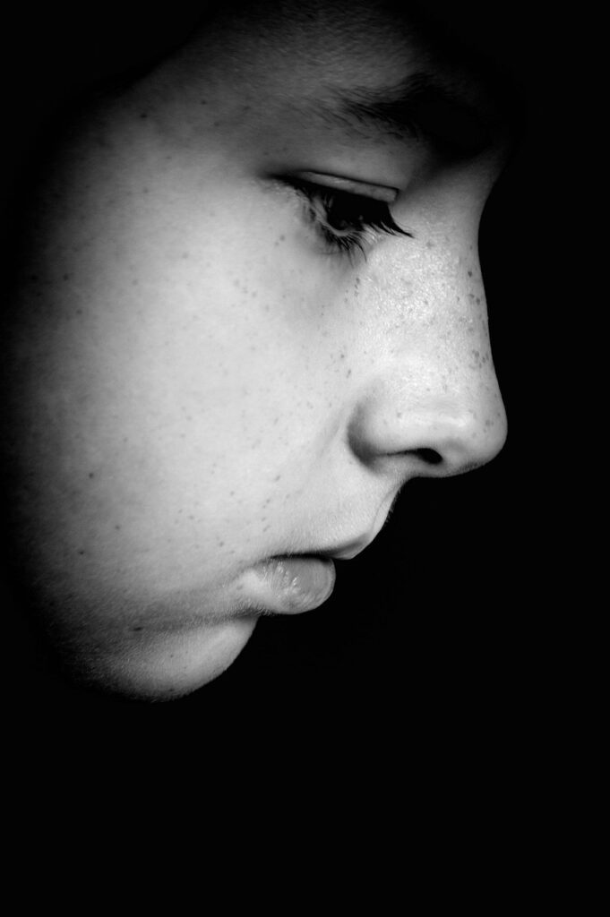 プロフィール写真で避けるべきNG例とは？